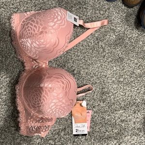 NWT lightly padded bra